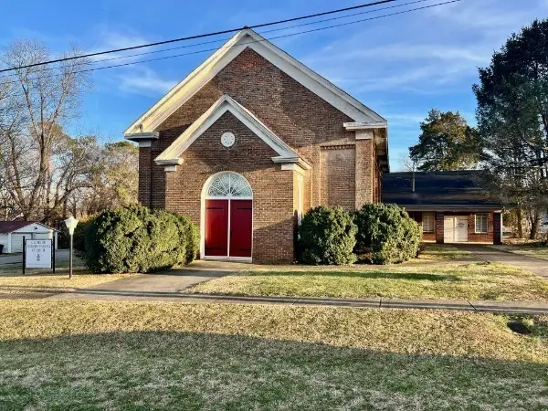 501 W Broad St, Decherd, TN 37324 - #1