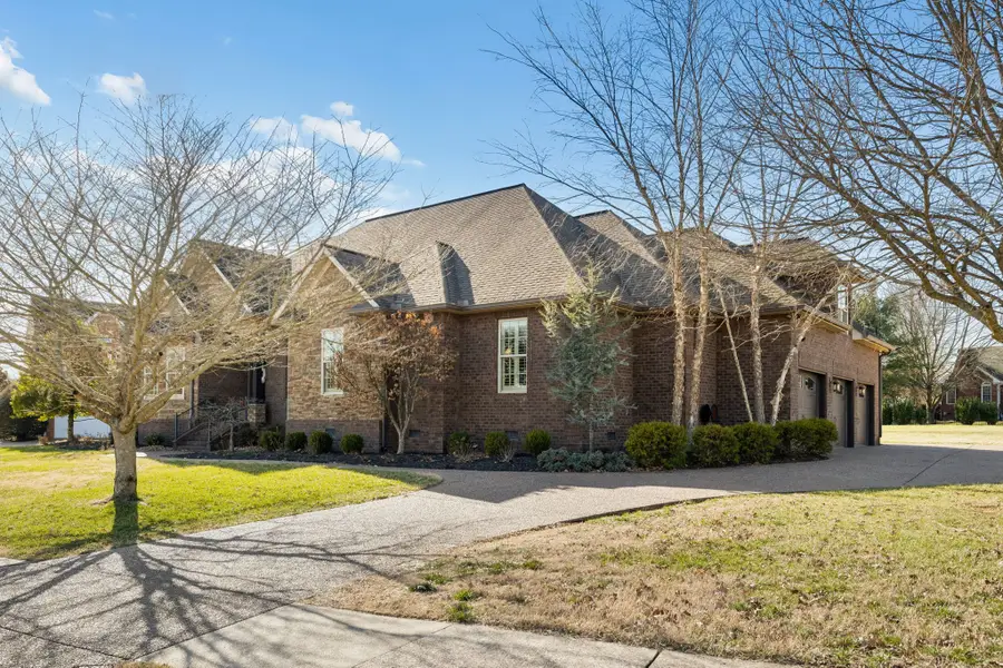 1035 Dorset Dr, Hendersonville, TN 37075 - Image #3