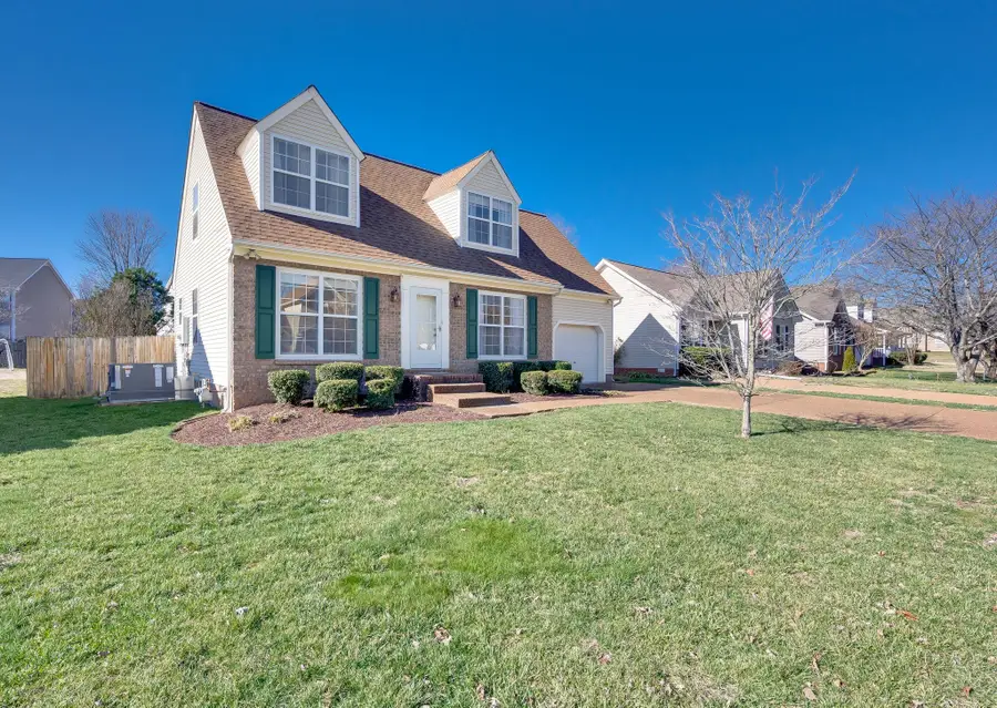 1138 Summerville Cir, Thompsons Station, TN 37179 - #3