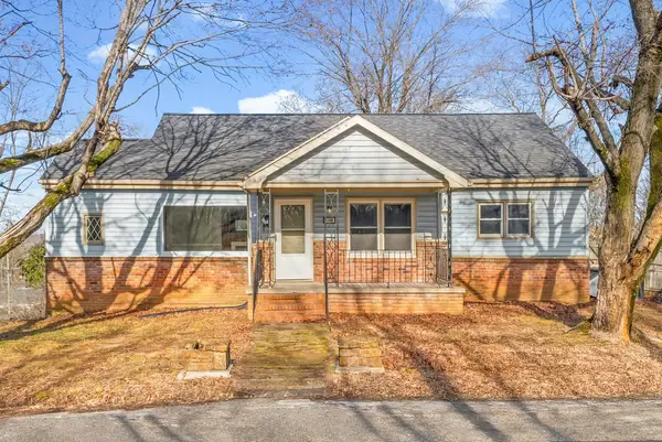 1304 E 7th St, Hopkinsville, KY 42240