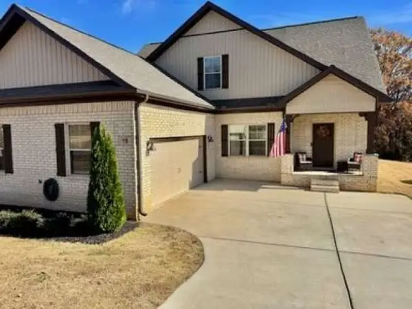 18 Cedar Grove Dr, Fayetteville, TN 37334