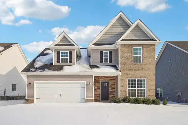 1523 Kingbird Dr, Clarksville, TN 37040