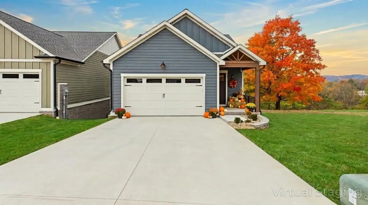 362 Moon Bay Dr, Kuttawa, KY 42055 - Image #1