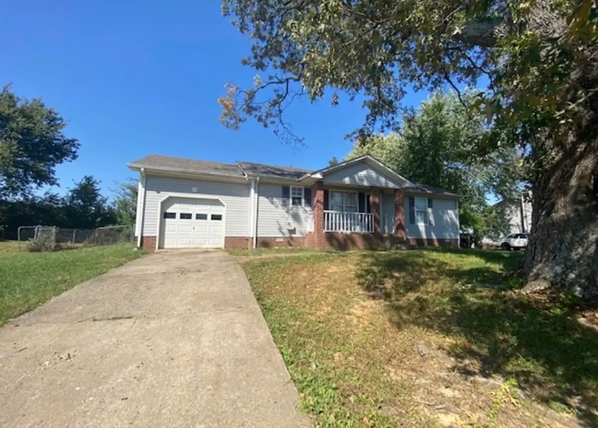 812 Washington Ave, Oak Grove, KY 42262 - #1