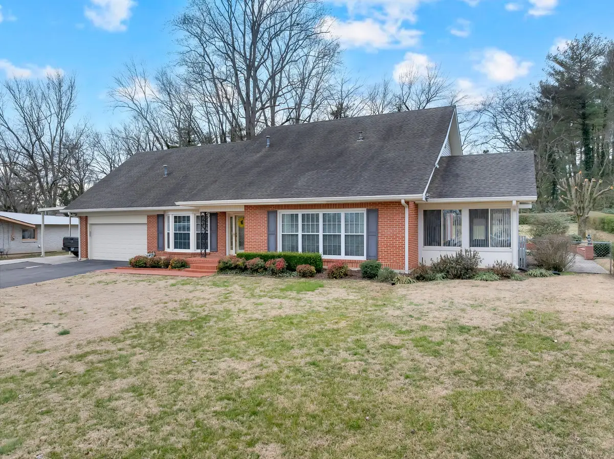 504 Kingree Rd, Shelbyville, TN 37160 - #1
