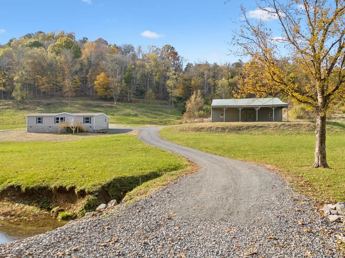 825 Gaulden Hollow Rd, Lafayette, TN 37083 - #1