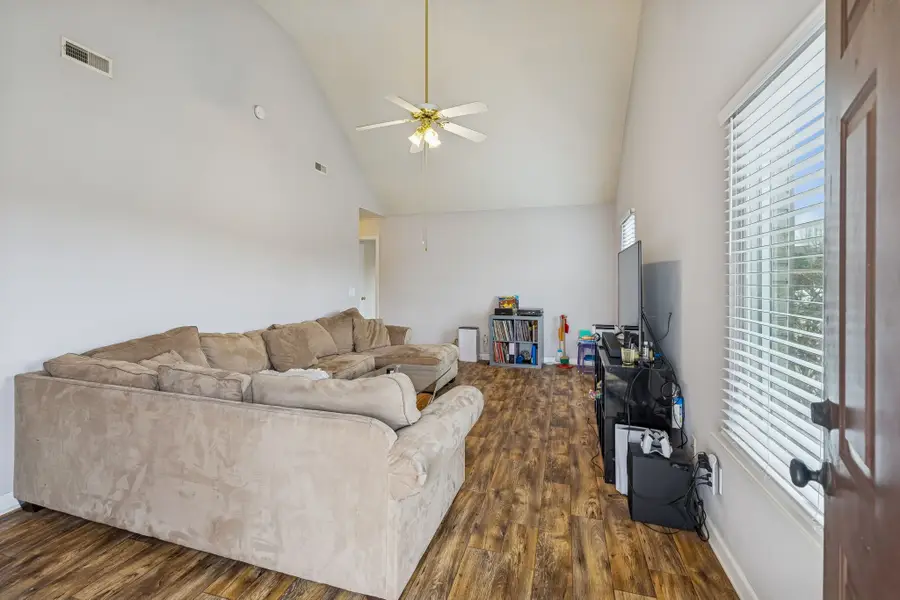 2514 Moore Way, La Vergne, TN 37086 - Image #3