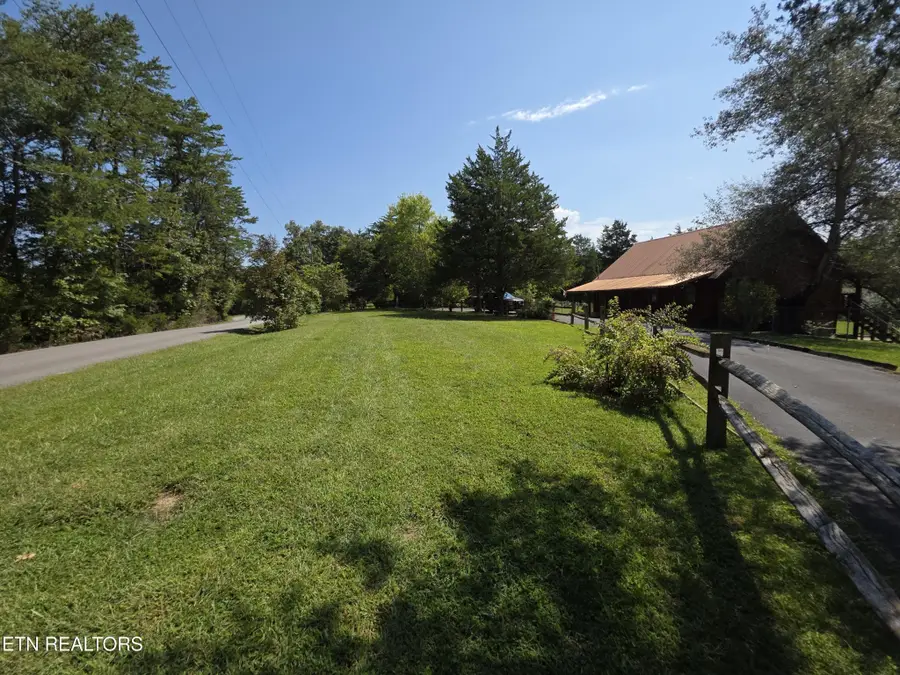 2875 E Walnut Grove Rd, Sevierville, TN 37876 - Image #3