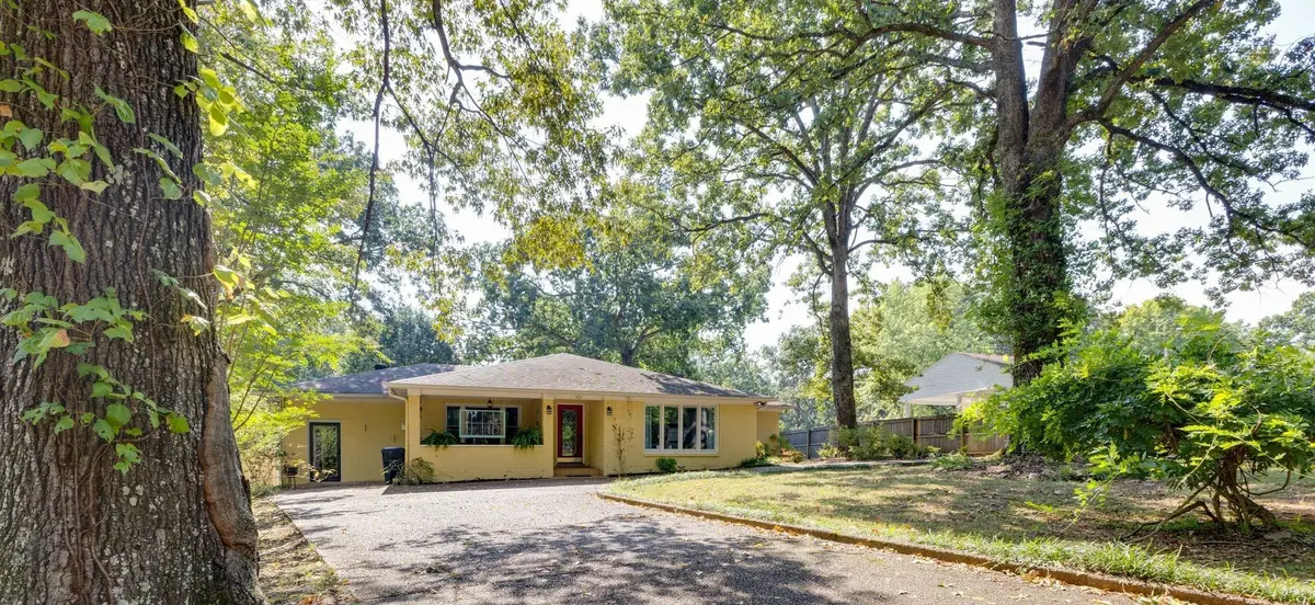 101 W Hills Terrace, Dickson, TN 37055 - Image #1