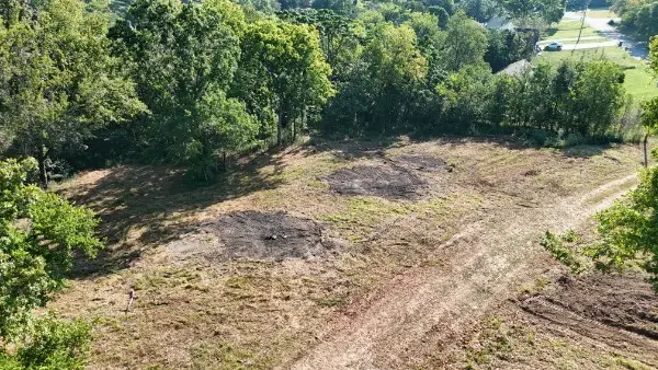 2080 Wild Cherry Dr, Lewisburg, TN 37091 - #2