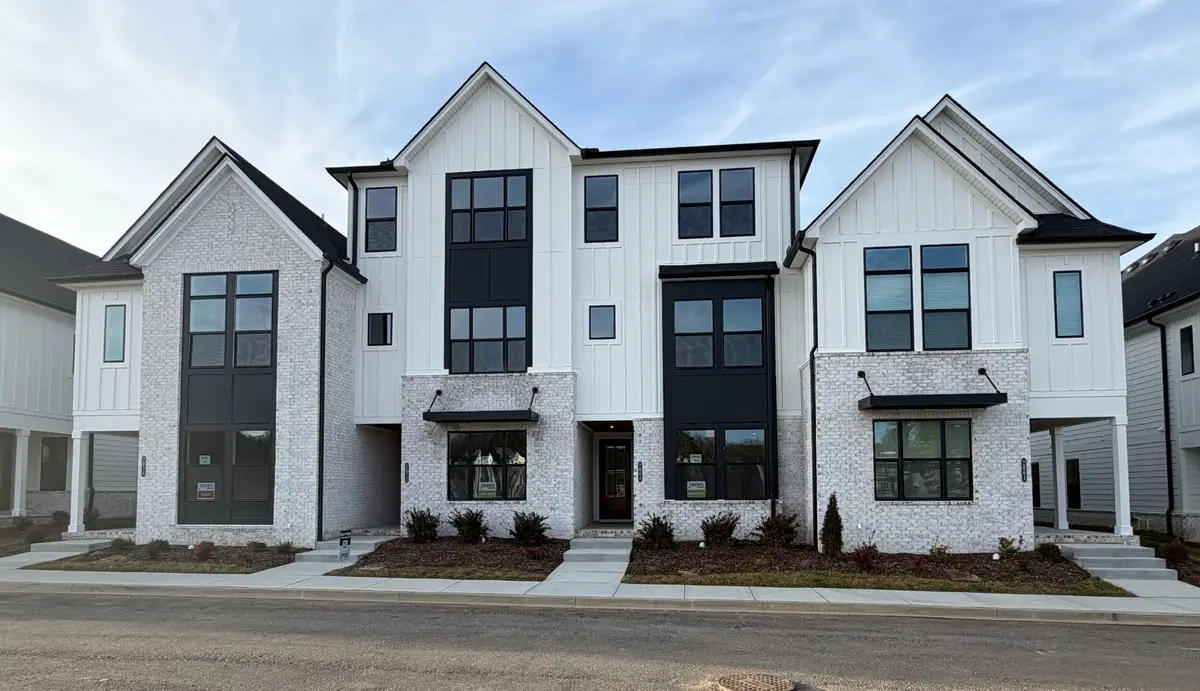 2068 Conductor Ln, Thompsons Station, TN 37179 - #1