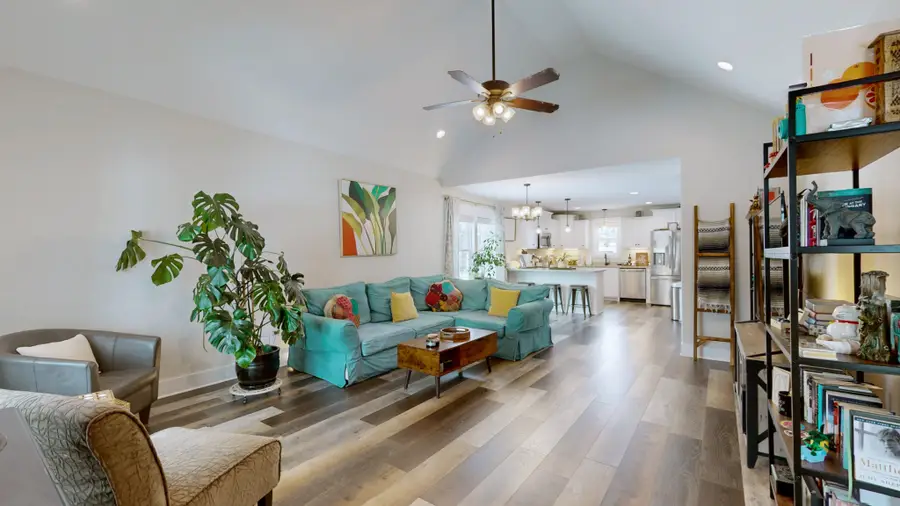 1093 Main St, Greenbrier, TN 37073 - #3