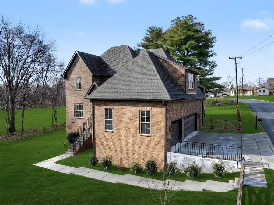 101 Bledsoe Dr, Hendersonville, TN 37075 - #3