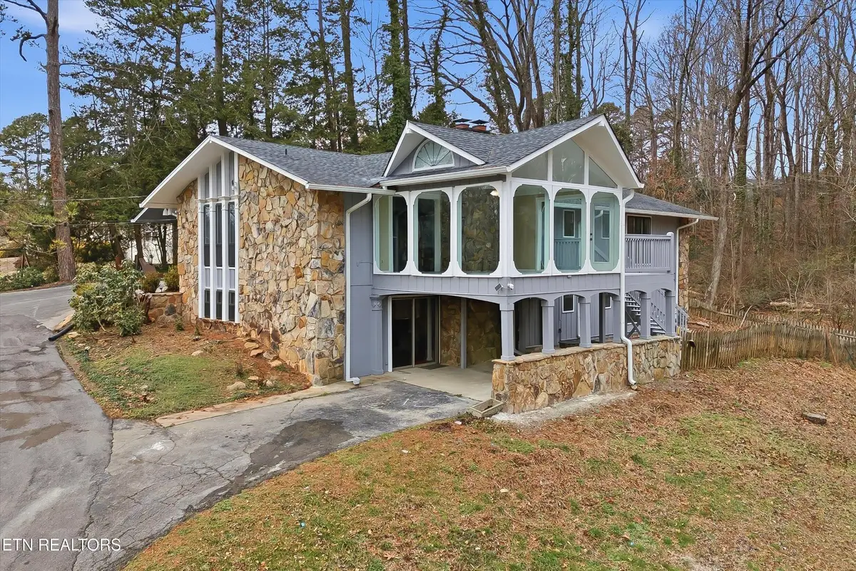 8129 Ainsworth Drive, Knoxville, TN 37909 - Image #1