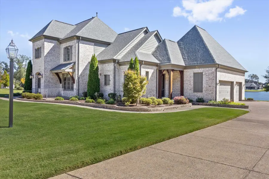 680 Magnolia Ln, Collierville, TN 38017 - Image #2