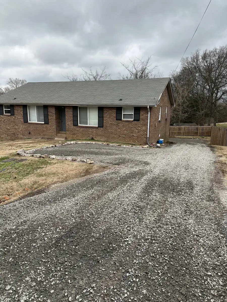 8127 Bonnafair Dr, Hermitage, TN 37076 - Image #2