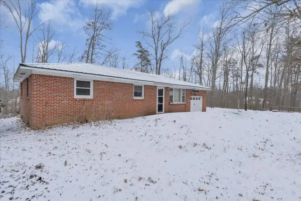 646 Main St, Altamont, TN 37301