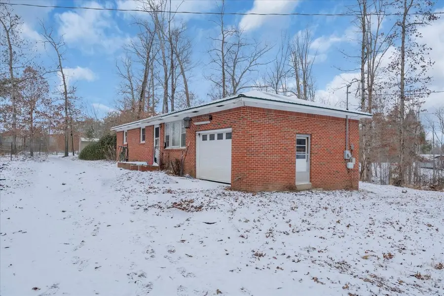 646 Main St, Altamont, TN 37301 - #2