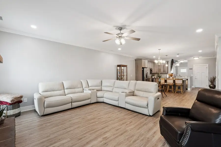 65 Campfire Ct, Winchester, TN 37398 - Image #2