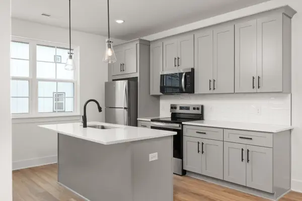 700 N Dupont Ave #210, Madison, TN 37115