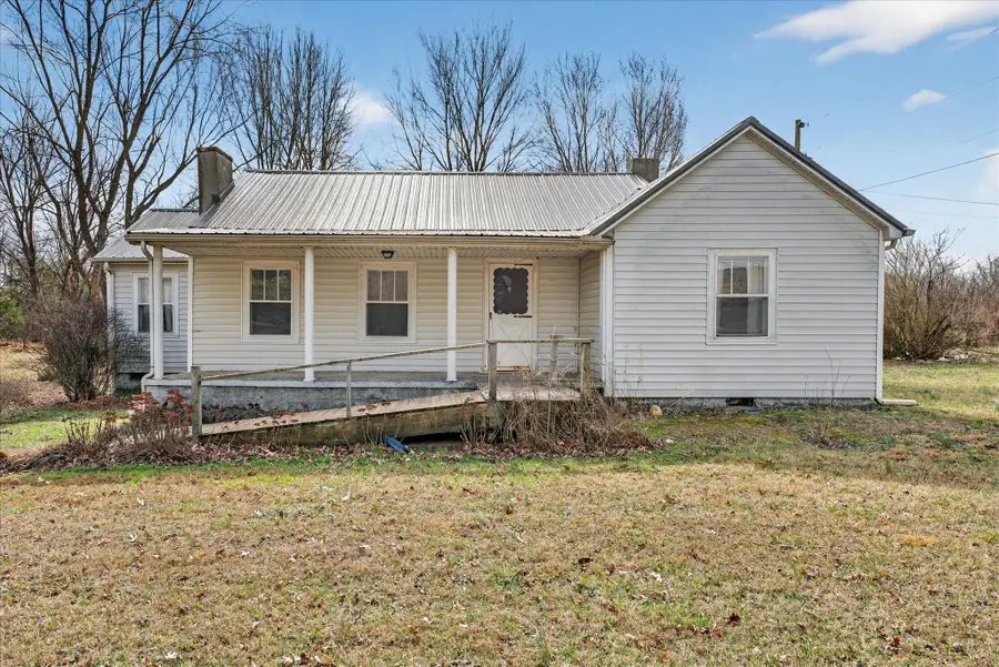 3236 Dover Rd, Woodlawn, TN 37191 - #2