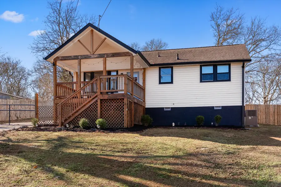 329 Archwood Dr, Madison, TN 37115 - Image #2