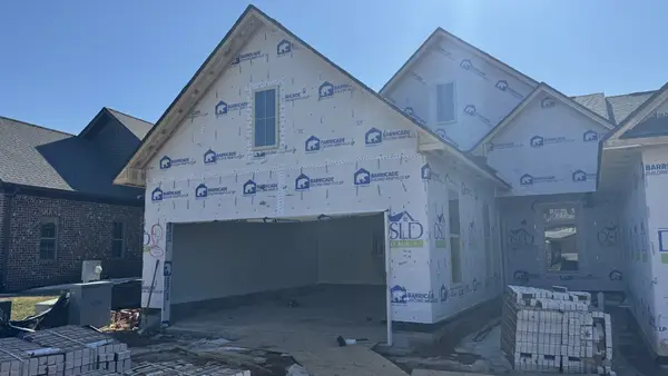 464 W Foxrun, Springfield, TN 37172