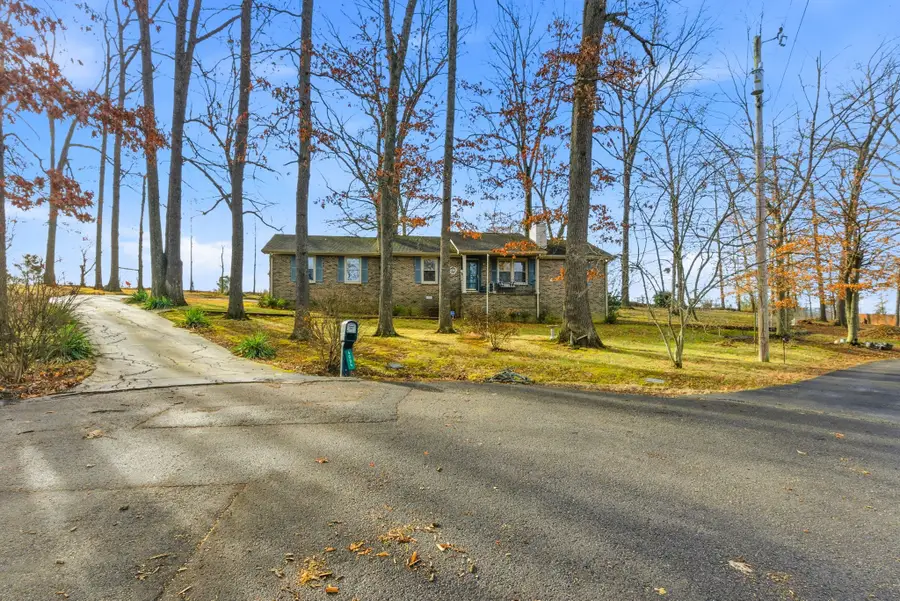 4004 S Breckenridge Ct, Springfield, TN 37172 - #2