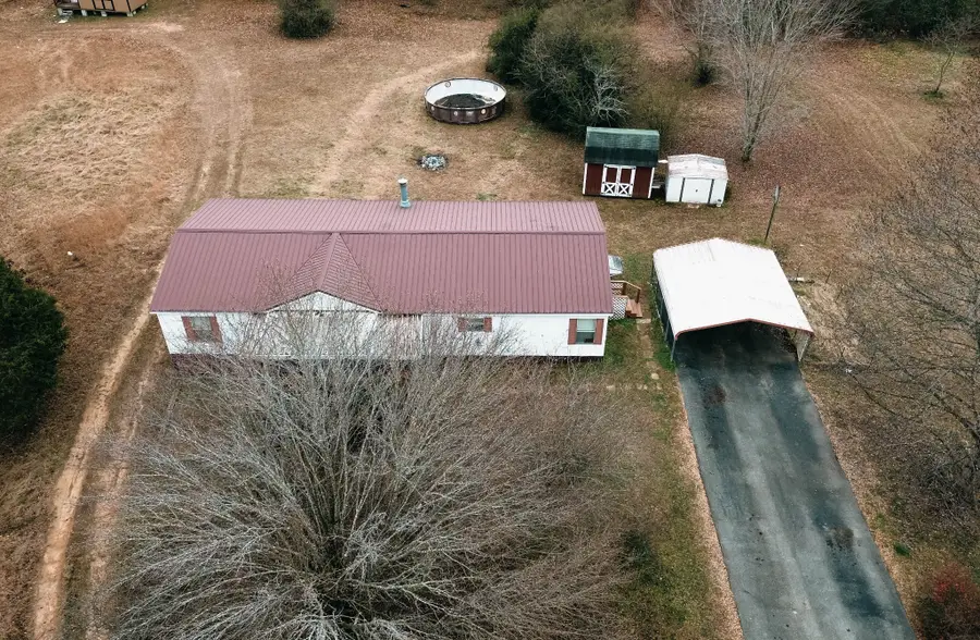 114 Camelot Dr, Hohenwald, TN 38462 - Image #2