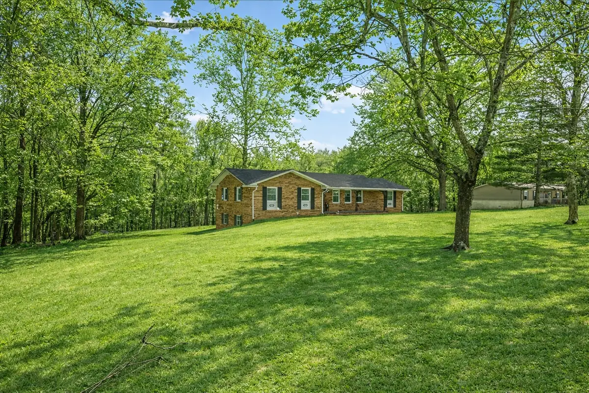 204 Morris Dr, Greenbrier, TN 37073 - #1