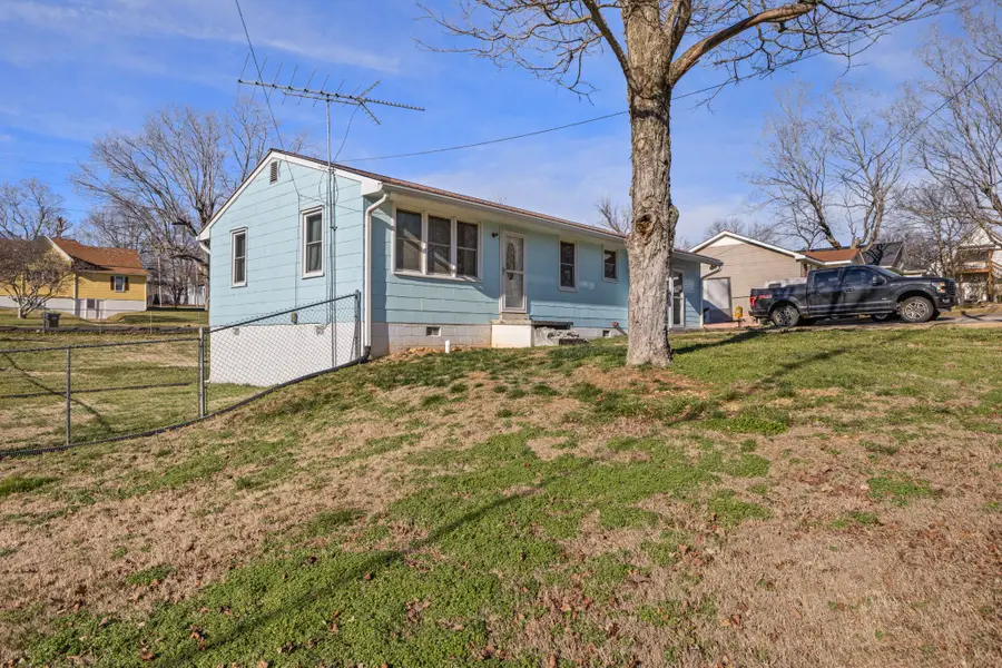 406 High St, Dickson, TN 37055 - Image #2
