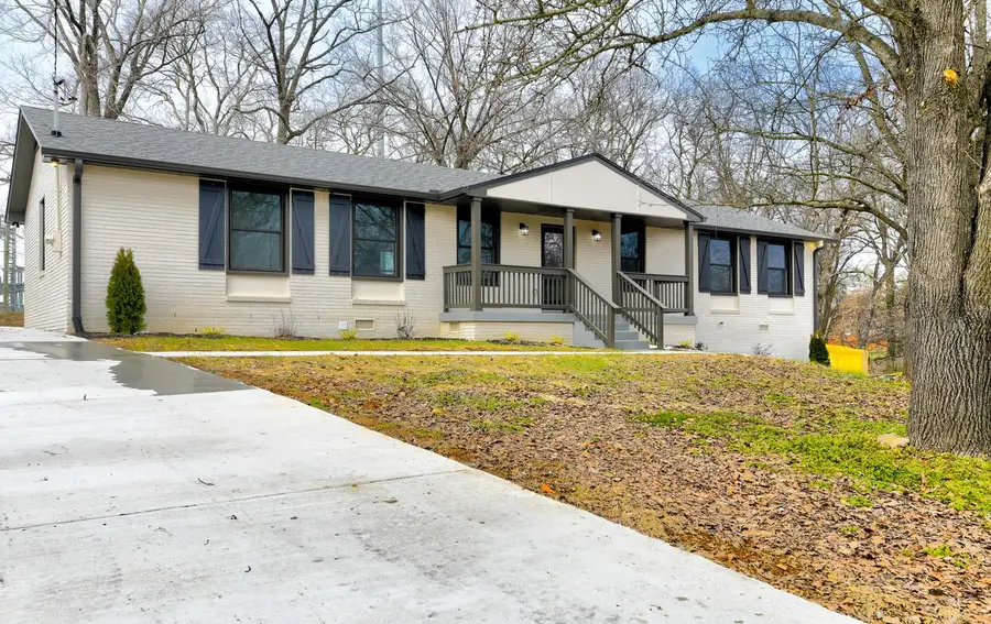 8125 Gordon Ln, Hermitage, TN 37076 - Image #2