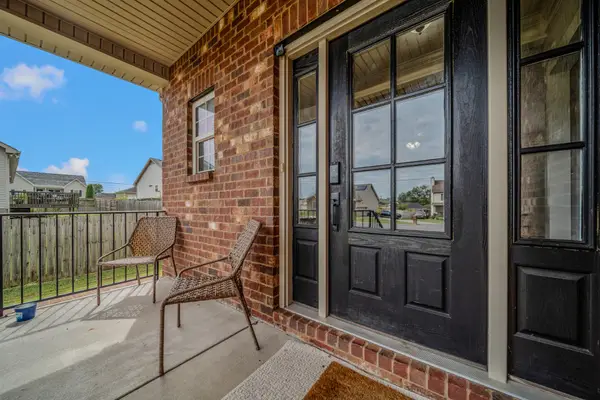 1008 Glenda Dr, Murfreesboro, TN 37128