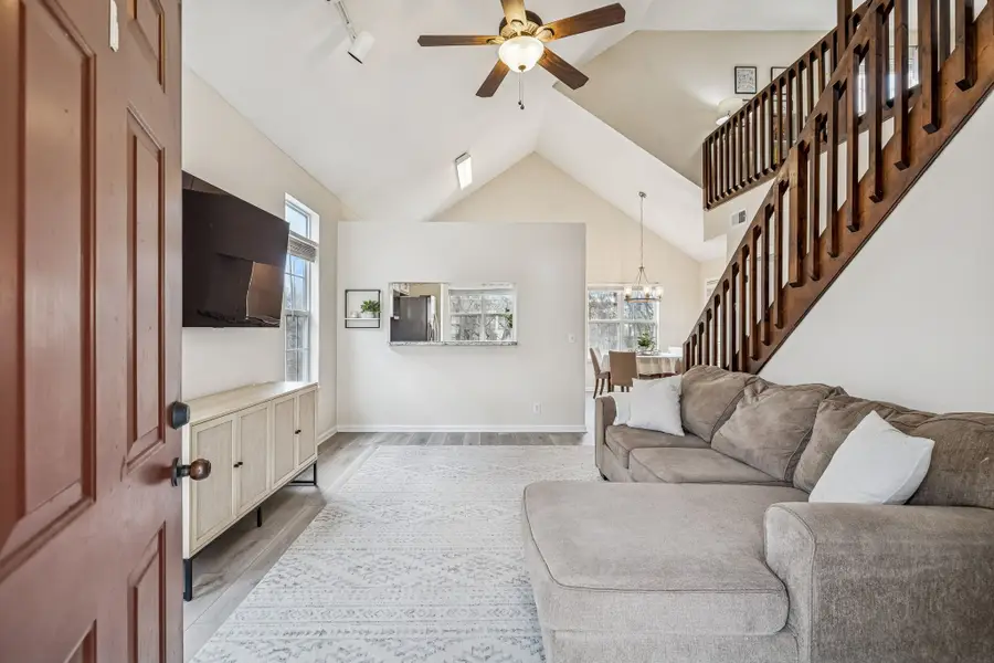 5925 Colchester Dr, Hermitage, TN 37076 - Image #2