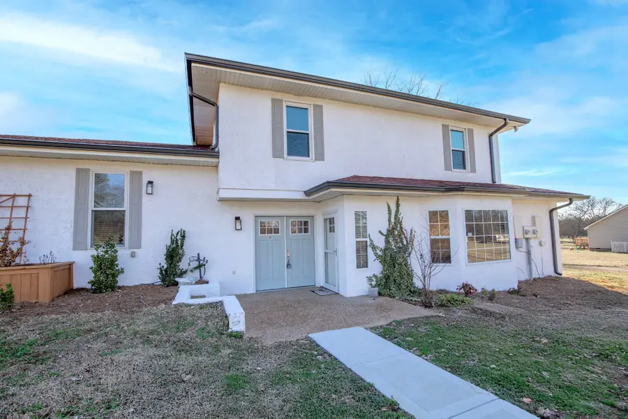 557 Peach Valley Rd, Gallatin, TN 37066 - Image #2