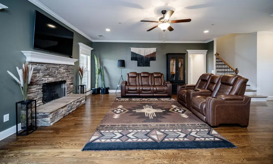 1130 Spring Creek Dr, Murfreesboro, TN 37129 - #2