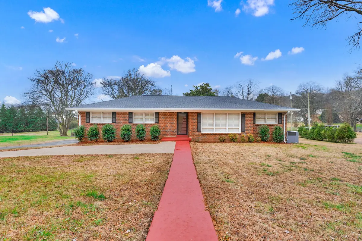 102 Sunset Dr, Pulaski, TN 38478 - #1