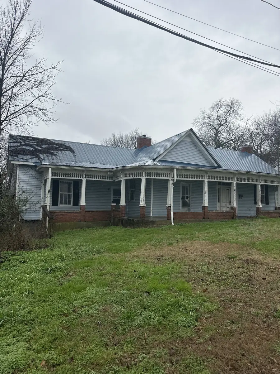 321 W Washington St, Pulaski, TN 38478 - #2