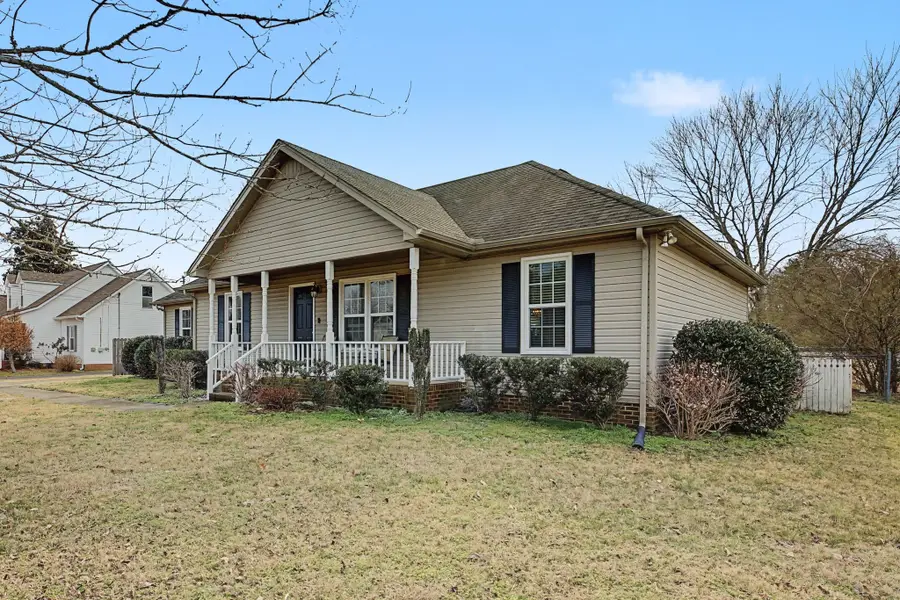 723 Hogan Dr, Murfreesboro, TN 37128 - #2