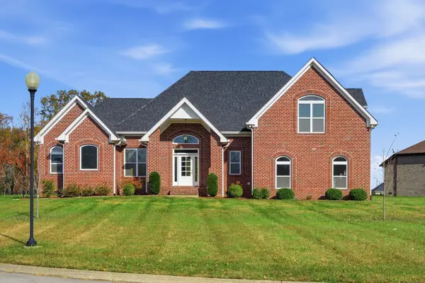 1027 Founders Ln, Portland, TN 37148