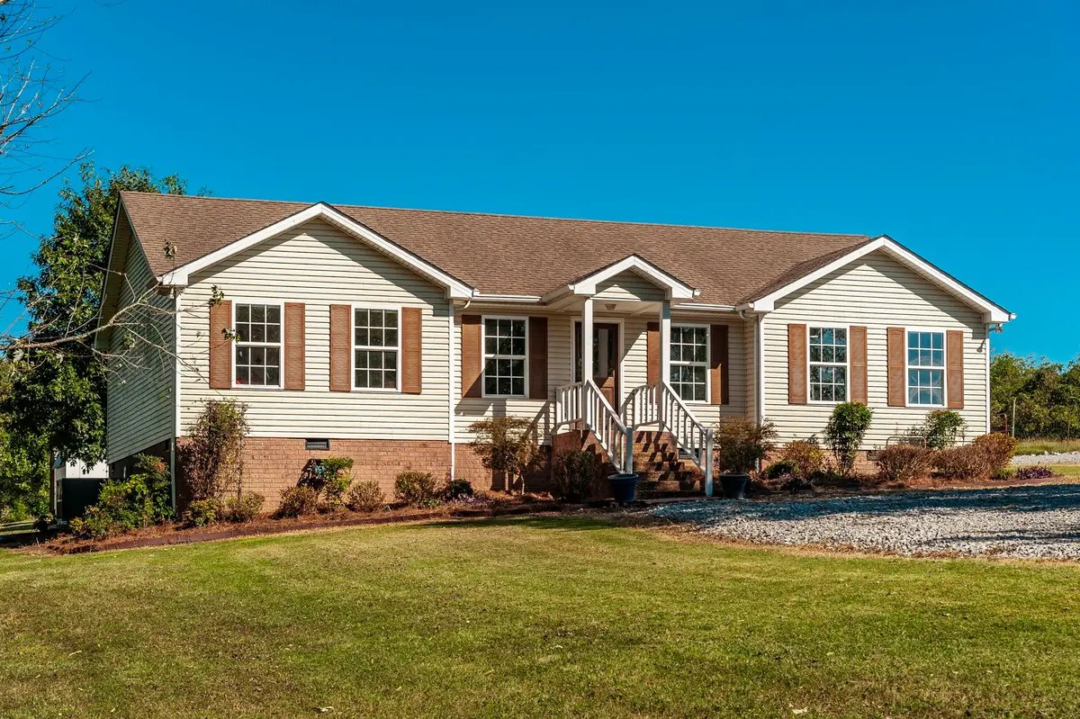 531 Governor Hall Rd, Castalian Springs, TN 37031 - #1