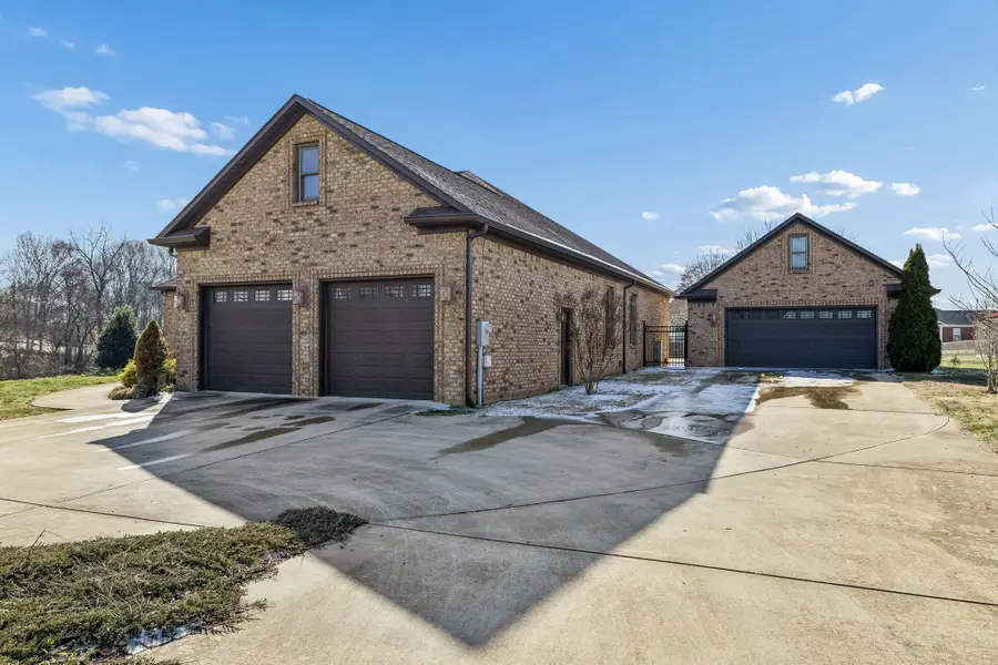 1602 Gordon Ln, Lawrenceburg, TN 38464 - #2