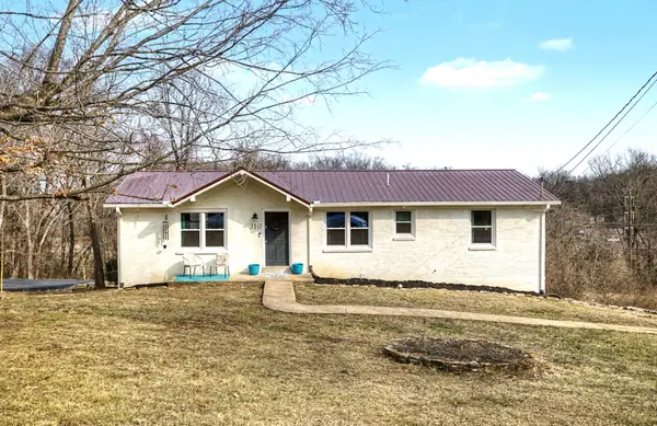 310 Lake Dr, Columbia, TN 38401