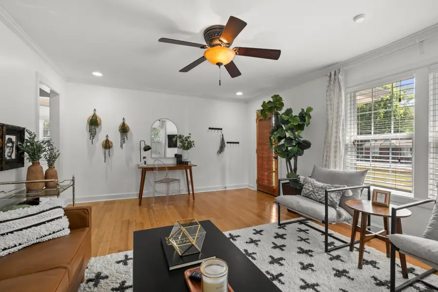 1131 Mcalpine Ave, Nashville, TN 37216 - Image #2