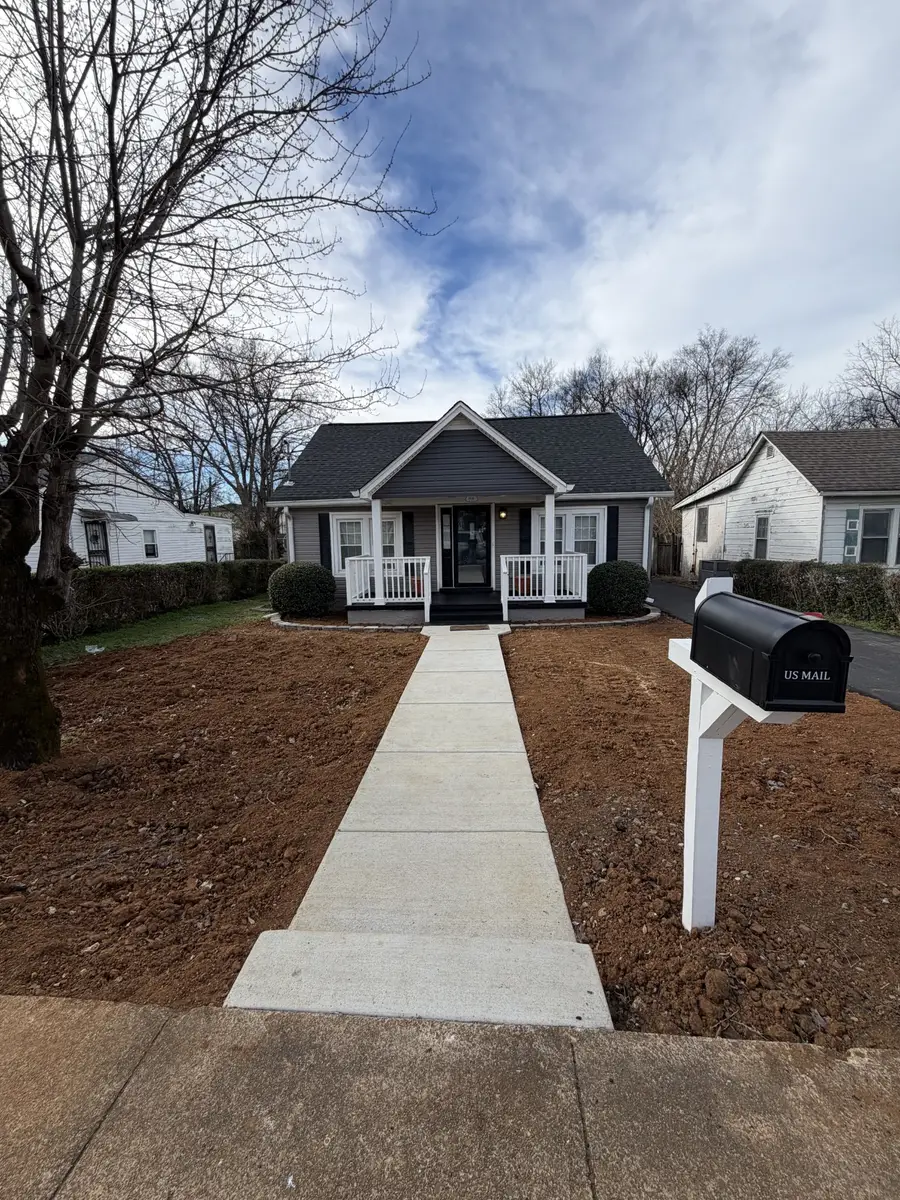 1727 21st Ave N, Nashville, TN 37208 - Image #2