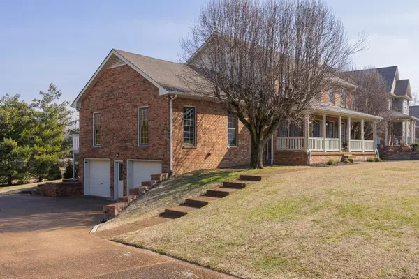 823 Countrywood Dr, Franklin, TN 37064