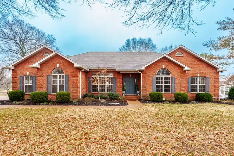 1133 Inneswood Dr, Gallatin, TN 37066 - Image #2