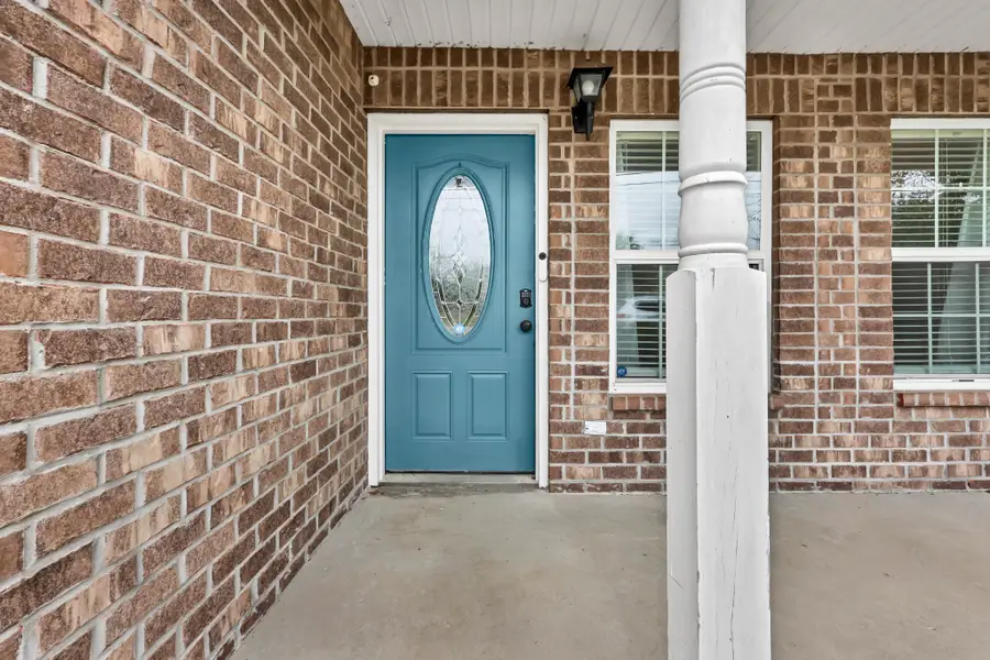 420 Thompkins Ln, Clarksville, TN 37043 - Image #2