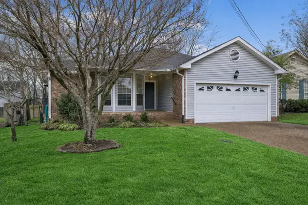 103 Oak Leaf Ct, Hendersonville, TN 37075