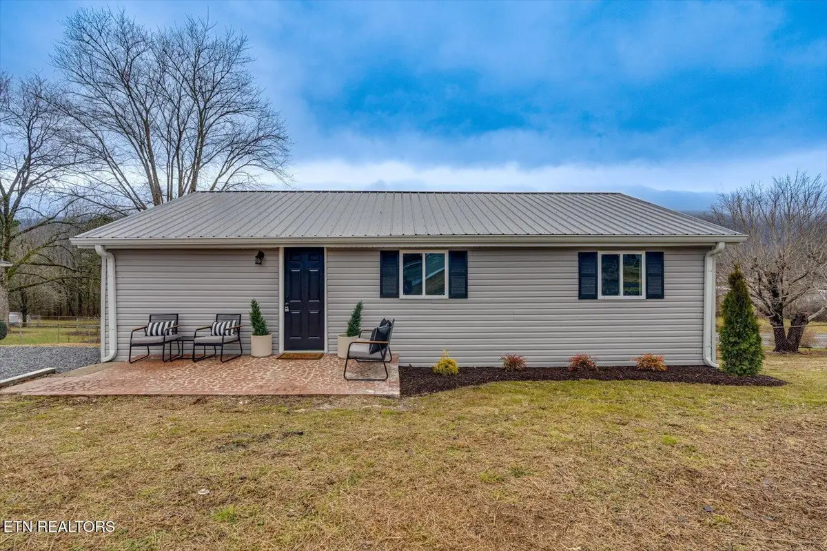 925 N Maple St, Whitwell, TN 37397 - #1